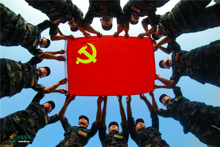 百年党旗映照红警：基层警务的红色传承