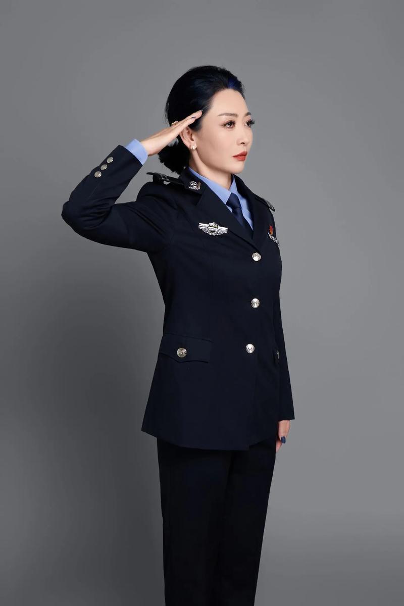 最美红警女军官评选：谁是你的梦中女神？