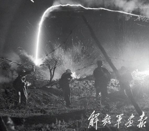 抗战LZ红警：带你重返烽火硝烟的战场