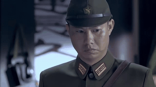 重生为雪豹周卫国：红警基地助我守护家国