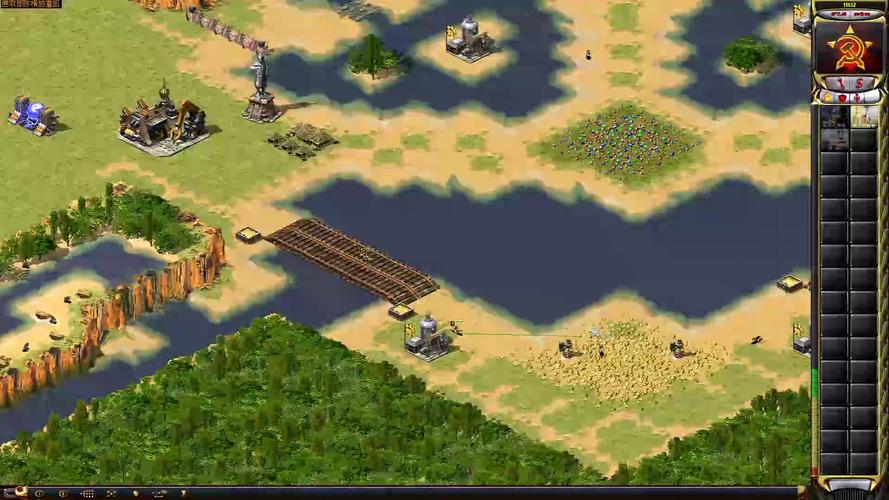 红警之月亮三：那些年我们一起玩过的游戏