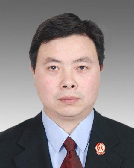 泉州张红警事迹：展现公安干警的优秀品质