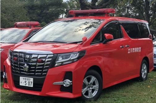 警灯颜色大揭秘：消防车为何用全红警灯？