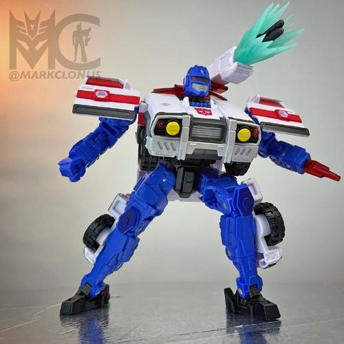 A版红警报：变形金刚玩家必入收藏级玩具？