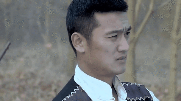 重生为雪豹周卫国：红警基地助我守护家国