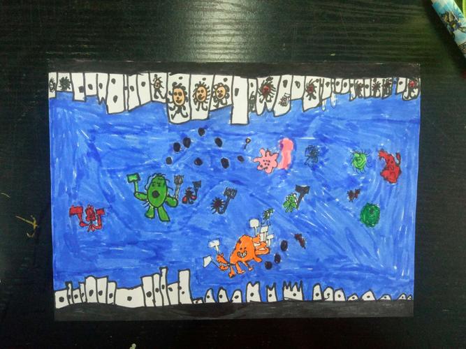 超萌红警儿童画:小朋友也爱的战争游戏绘画