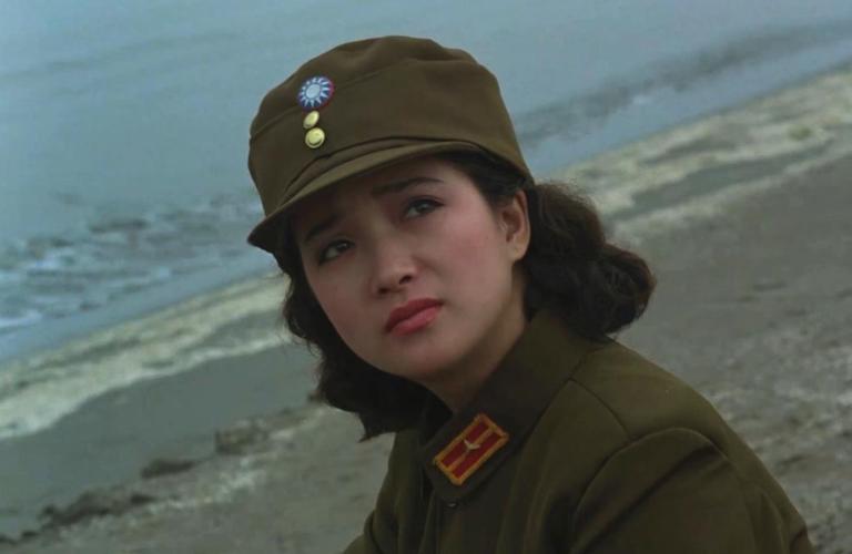 百合子与野泉:红警3姐妹间的恩怨情仇