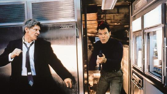 回顾红警3好莱坞：经典游戏中的真人演出