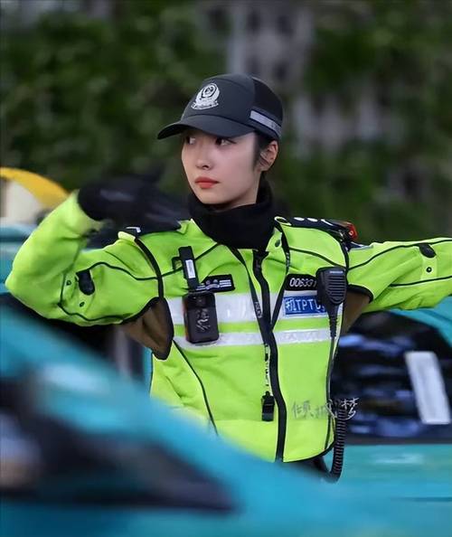 打破刻板印象！看看这位认真负责的兔子警官