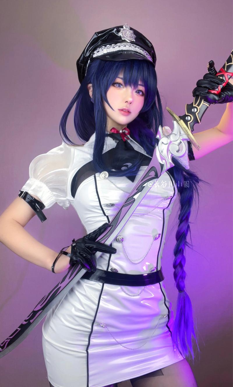 红警官服COS服饰推荐，哪款最还原游戏角色？